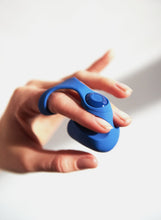 Load image into Gallery viewer, Fin by Dame - Vegan Vibrator - Bold Humans - Beginner vibrator, Couple vibrator, External vibrator, Toy, Vibrator

