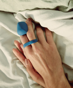 Fin by Dame - Vegan Vibrator - Bold Humans - Beginner vibrator, Couple vibrator, External vibrator, Toy, Vibrator